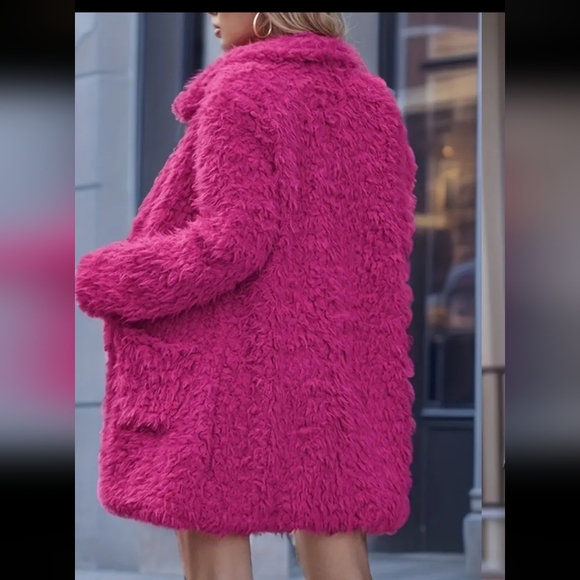 Fushia teddy jacket 3/4 length. Hook closure.  2 front pockets. NEW - Picture 2 of 12